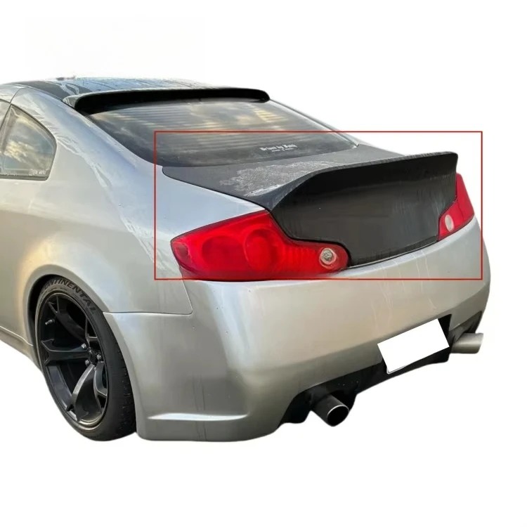 High Quality Wet Carbon Fiber V1 CLS  Style Two-Door Rear Trunk Cover for Infiniti G35